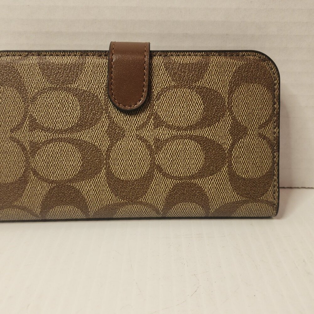 Two Coach iPhone 15 PRO Cases: Signature Folio + Slim Case Bundle Tan New ! - Picture 11 of 16